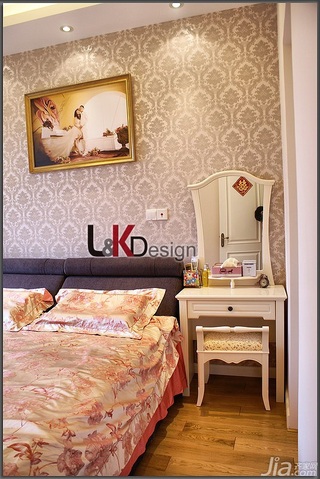 地中海风格小户型温馨暖色调富裕型卧室床图片