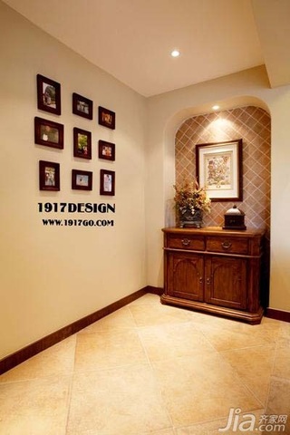 东南亚风格别墅豪华型门厅照片墙鞋柜效果图