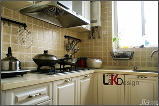 宜家风格小户型温馨暖色调富裕型厨房橱柜效果图