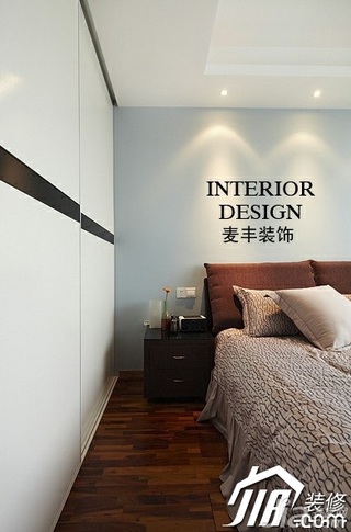 宜家风格公寓经济型70平米卧室床效果图