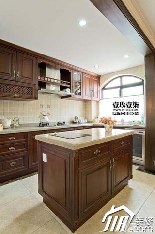 美式乡村风格别墅原木色20万以上厨房橱柜设计