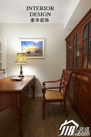 混搭风格公寓原木色经济型100平米书房飘窗书桌图片
