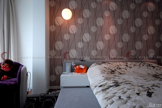 设计年代简约风格公寓富裕型卧室壁纸效果图