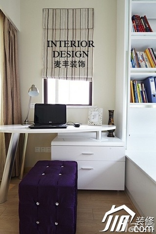 简约风格公寓经济型70平米书房书桌效果图