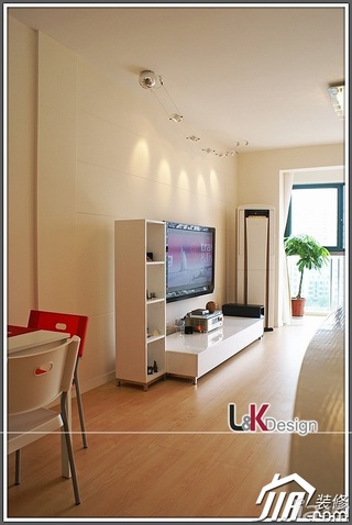 设计年代简约风格公寓简洁富裕型客厅电视柜图片