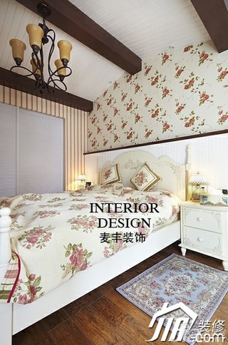 美式乡村风格别墅富裕型120平米卧室床效果图