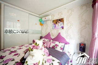 简约风格公寓奢华暖色调富裕型卧室床图片