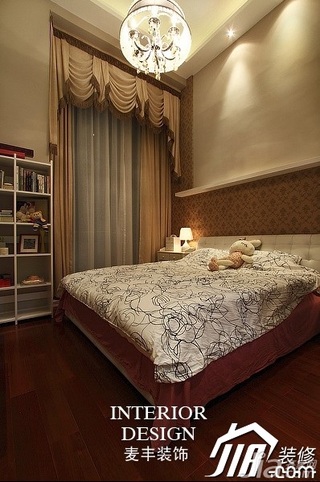 简约风格公寓富裕型110平米卧室床图片