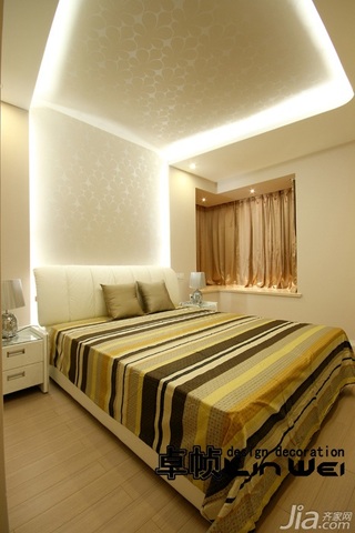 简约风格公寓小清新白色富裕型卧室床效果图
