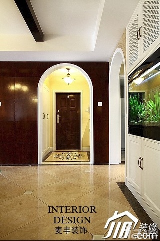 美式风格公寓豪华型100平米客厅过道装修效果图