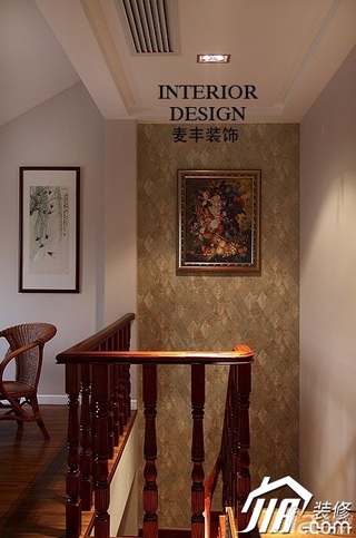 美式风格公寓原木色富裕型楼梯壁纸图片