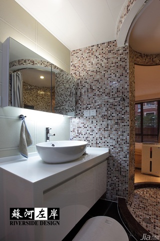 欧式风格别墅大气暖色调富裕型140平米以上卫生间洗手台图片