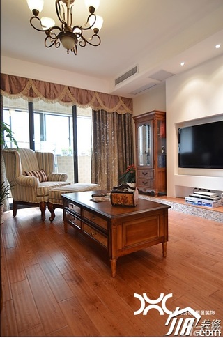 美式风格公寓温馨暖色调富裕型客厅茶几图片
