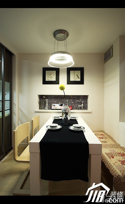 90平米装修,经济型装修,简约风格,公寓装修,餐厅,餐桌,灯具,装饰画