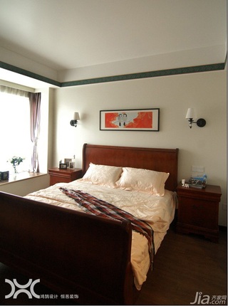 混搭风格公寓温馨原木色富裕型卧室床图片