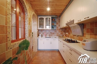 田园风格温馨暖色调富裕型厨房橱柜设计图