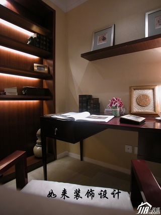 欧式风格复式原木色富裕型书房书桌图片