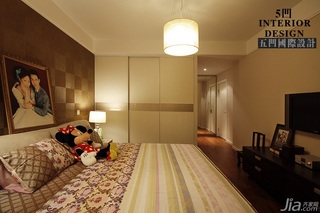 简约风格公寓温馨原木色富裕型卧室床图片