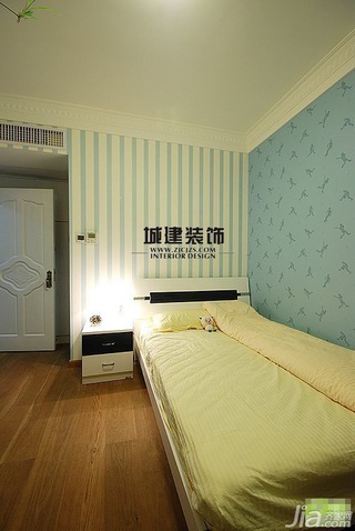 欧式风格三居室温馨15-20万卧室壁纸图片