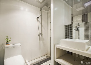 简约风格公寓时尚冷色调富裕型卫生间洗手台图片