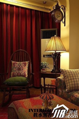 美式乡村风格公寓温馨暖色调110平米客厅窗帘效果图