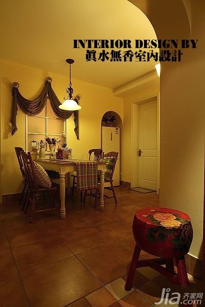 美式乡村风格,混搭风格,公寓装修,110平米装修,暖色调装修,温馨,餐厅,餐桌,灯具,餐厅背景墙