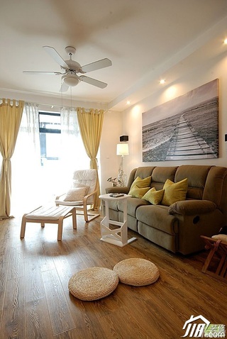 简约风格二居室舒适富裕型客厅沙发背景墙沙发图片