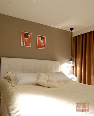 宜家风格三居室舒适白色富裕型卧室卧室背景墙床图片
