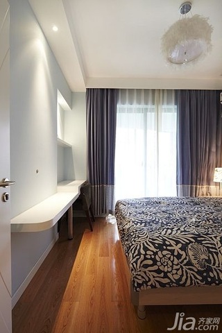 简约风格公寓时尚暖色调富裕型100平米卧室灯具效果图