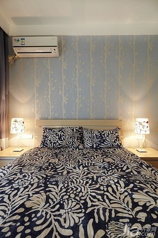 简约风格公寓时尚暖色调富裕型100平米卧室卧室背景墙床图片