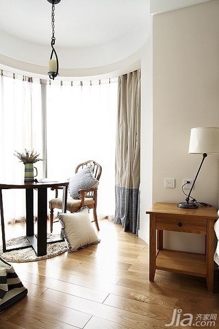 混搭风格公寓时尚原木色100平米卧室灯具效果图