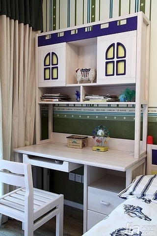简约风格公寓温馨暖色调富裕型80平米卧室书桌图片