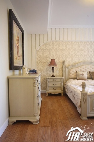 三米设计欧式风格三居室豪华型130平米卧室床效果图