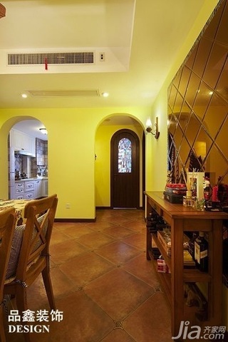 地中海风格三居室暖色调130平米餐厅餐厅背景墙设计