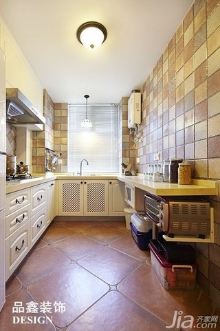 地中海风格三居室暖色调130平米厨房橱柜效果图
