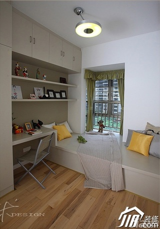 三米设计简约风格公寓经济型130平米地台书桌图片