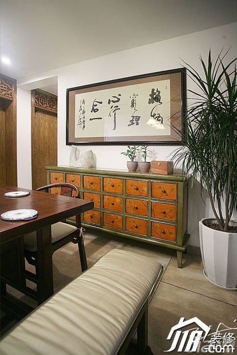 三米设计,130平米装修,富裕型装修,中式风格,公寓装修,装饰画,橱柜,餐厅