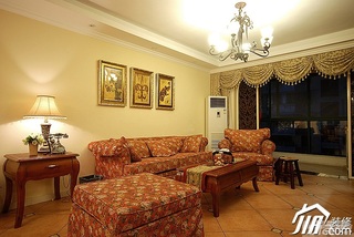 美式乡村风格二居室富裕型客厅沙发效果图