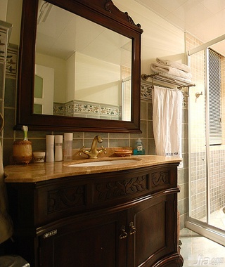 美式乡村风格二居室富裕型卫生间洗手台效果图