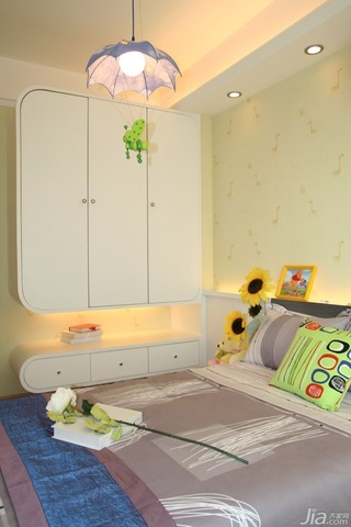 简约风格公寓时尚原木色富裕型卧室床图片