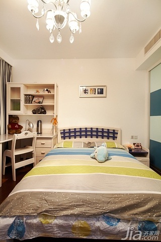 简约风格公寓古典褐色富裕型140平米以上卧室床效果图