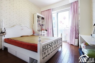 美式风格公寓古典原木色富裕型120平米卧室床效果图