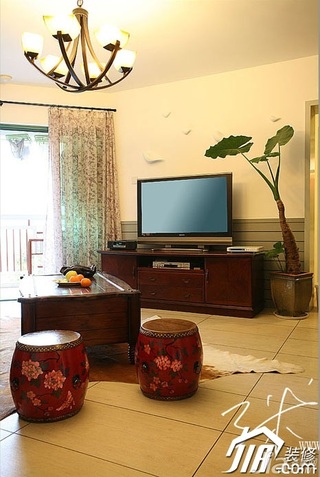 三米设计混搭风格富裕型130平米客厅茶几图片