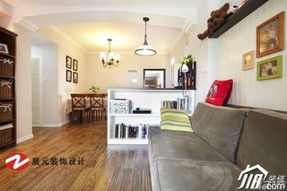美式风格公寓温馨暖色调富裕型客厅书架图片