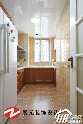 美式风格公寓温馨暖色调富裕型厨房橱柜图片