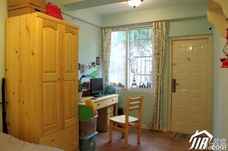 二居室温馨暖色调富裕型60平米书房书桌图片