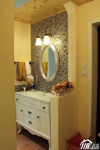 二居室温馨暖色调富裕型60平米卫生间洗手台效果图