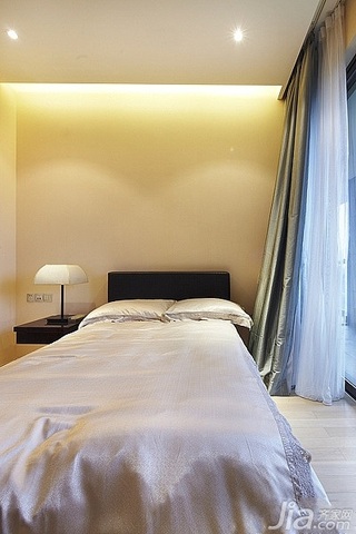 公寓时尚暖色调富裕型140平米以上卧室窗帘图片