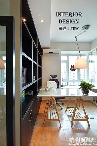 简约风格公寓时尚白色富裕型100平米书房书桌图片