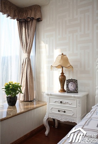 三米设计美式风格别墅豪华型卧室飘窗壁纸图片